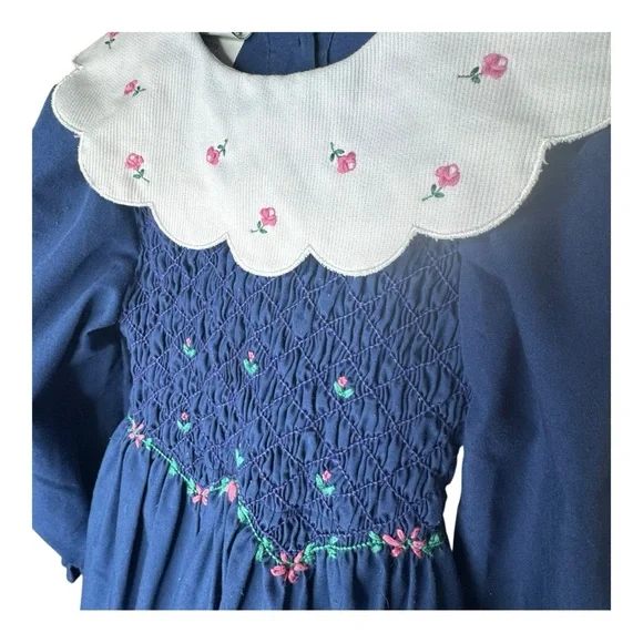 Vintage 1970s Polly Flinders Girls Smocked Dress Blue Floral Collar Tie Back